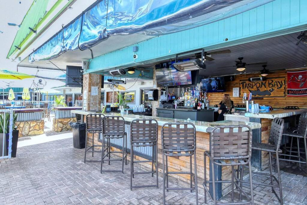 Waterfront, Pool, Tiki Bar & Grill, Gym, Location! Apartment Sarasota Luaran gambar