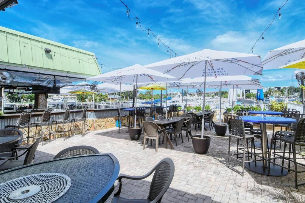 Waterfront, Pool, Tiki Bar & Grill, Gym, Location! Apartment Sarasota Luaran gambar