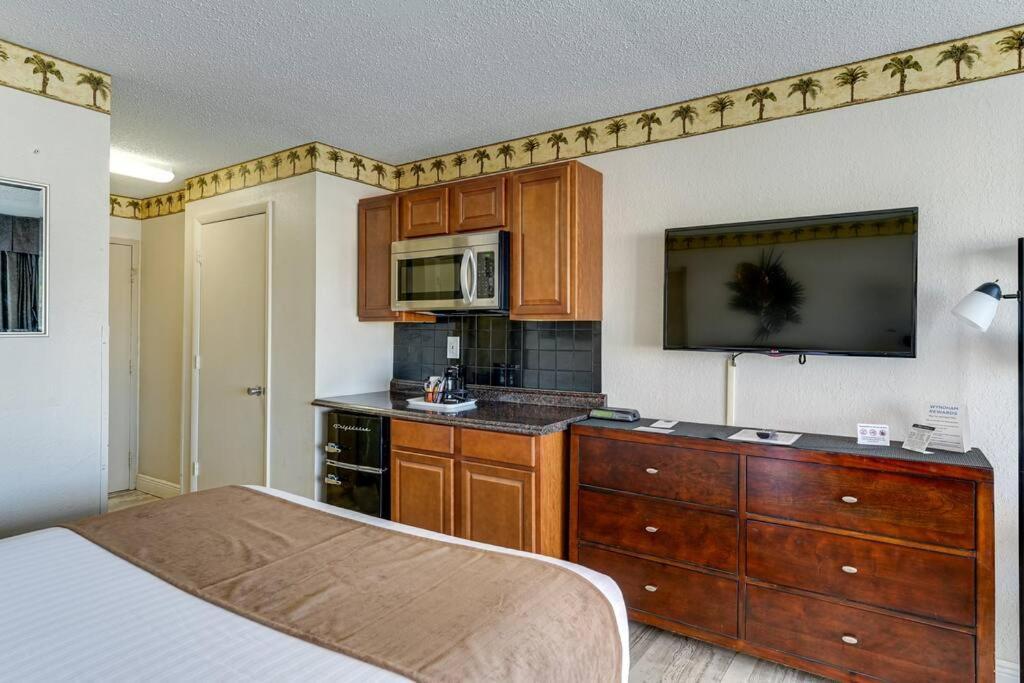 Waterfront, Pool, Tiki Bar & Grill, Gym, Location! Apartment Sarasota Luaran gambar