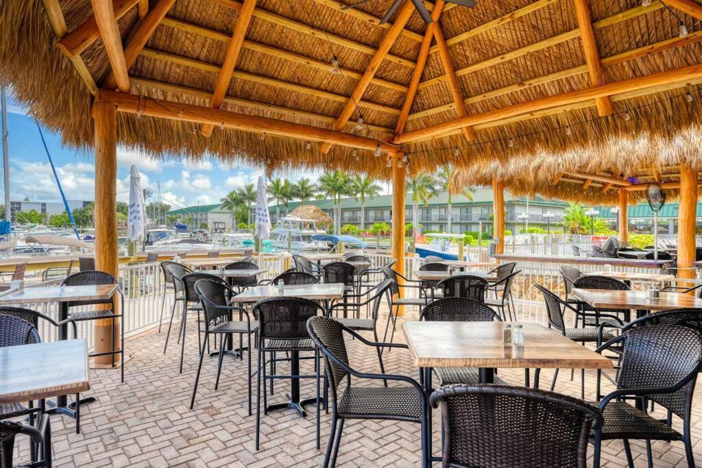 Waterfront, Pool, Tiki Bar & Grill, Gym, Location! Apartment Sarasota Luaran gambar